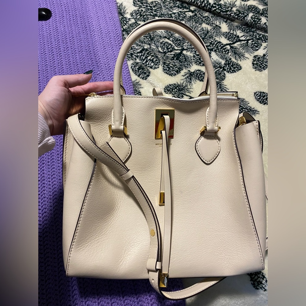 Michael Kors Leather Bucket Bag